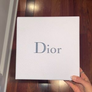 DIOR box (great for display)